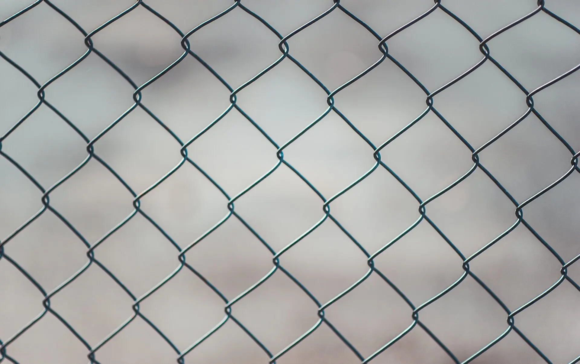 Chain-Link Fence Mesh for Residential and Commercial Use | Retaining Wall Supplies