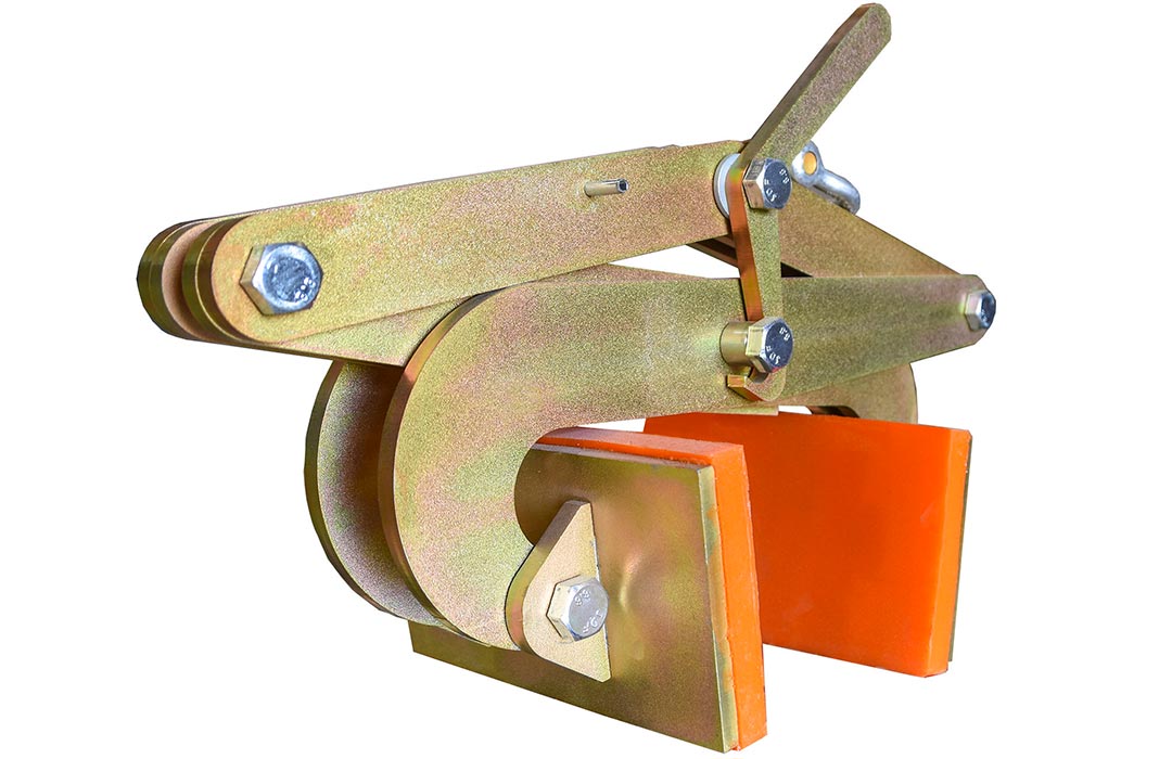 Sleeper-Lifter-01-1.jpg - Retaining Wall Supplies